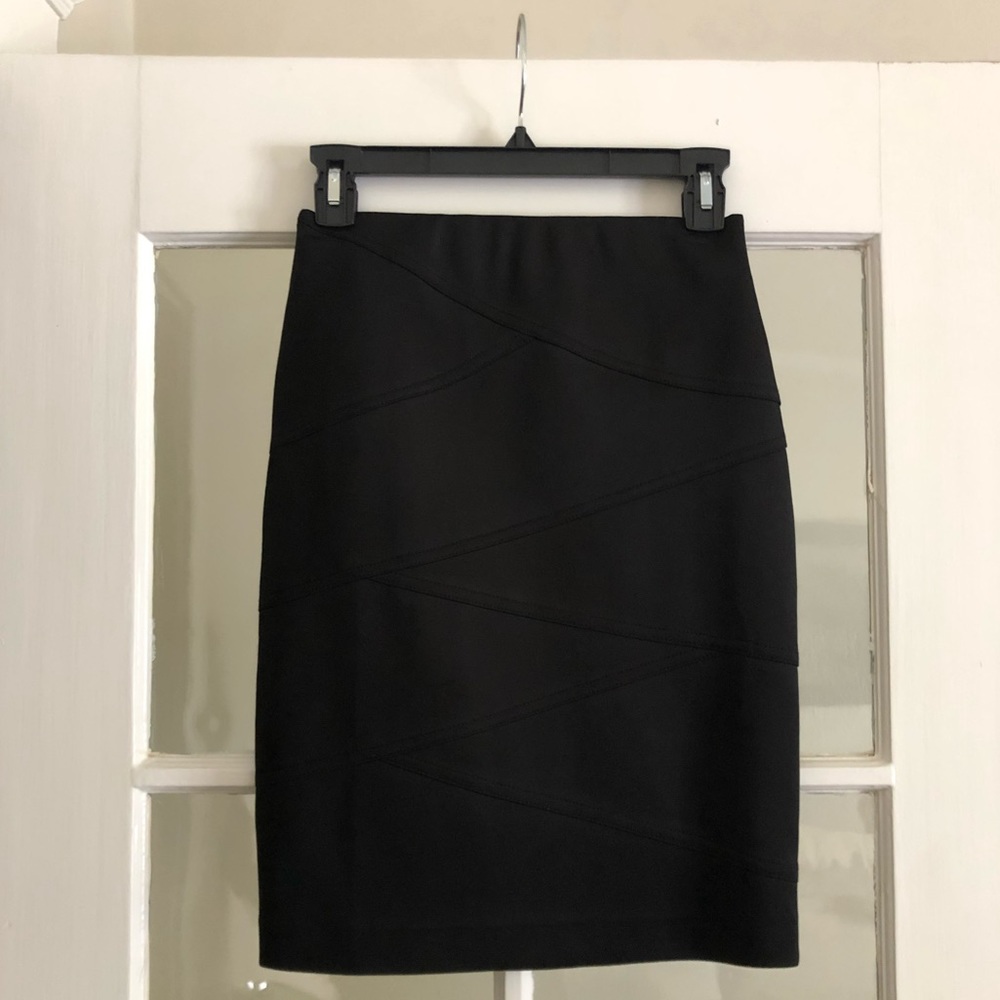 ALFANI PETITE BLACK PENCIL SKIRT